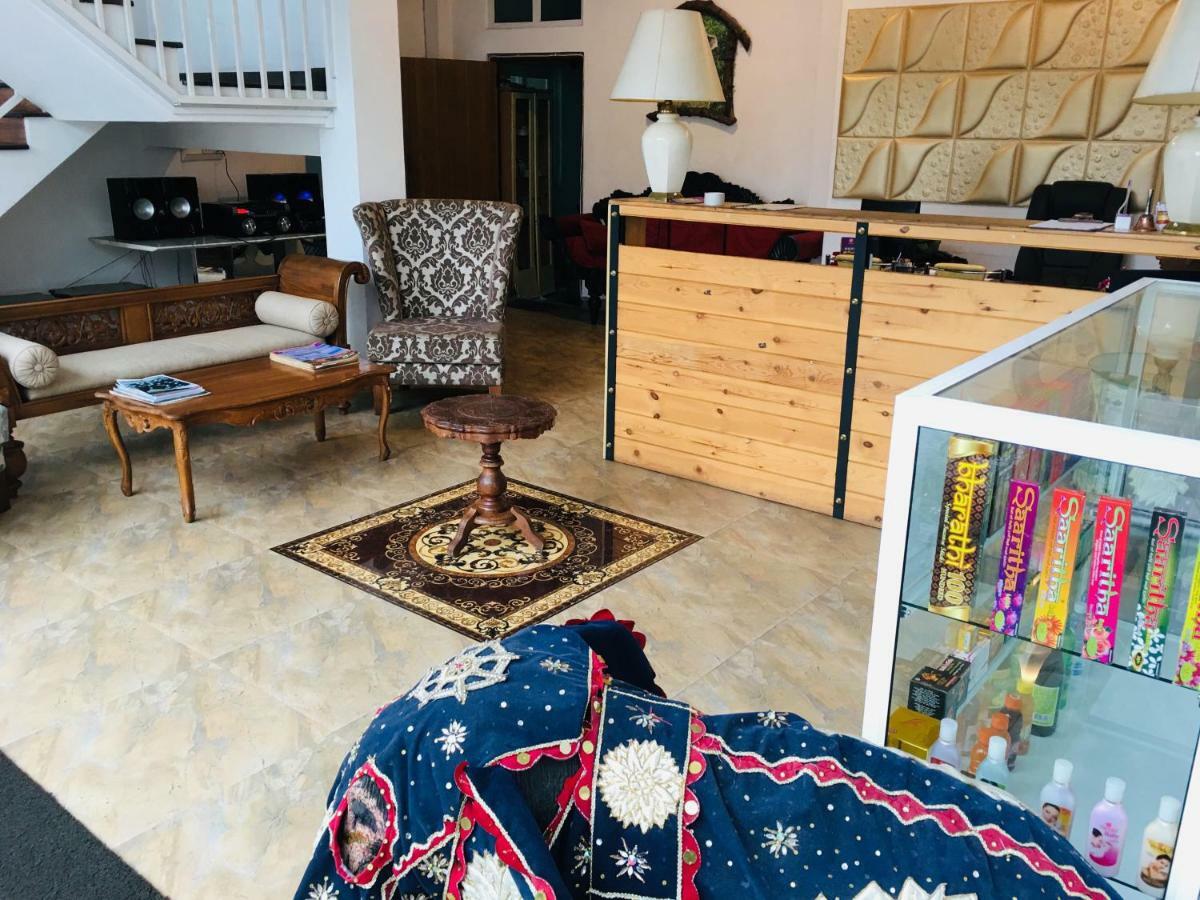 فندق ڤيندول ماليغا إيدج كاندي المظهر الخارجي الصورة